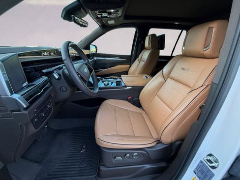Used 2025 Cadillac Escalade Premium Luxury w/ LPO, Floor Liner Package RWD image 9