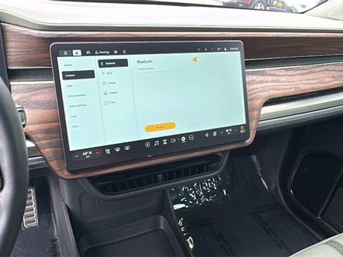 Used 2023 Rivian R1T Adventure image 28