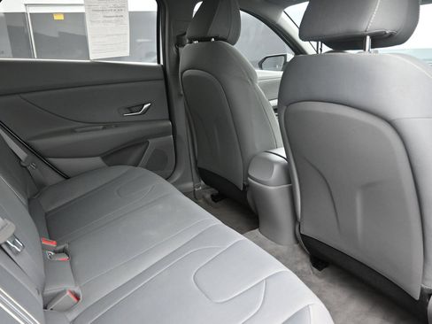 Certified 2021 Hyundai Elantra SEL FWD image 23