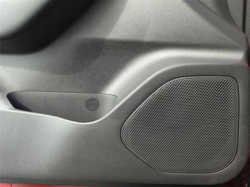 Certified 2025 Nissan Rogue S image 26