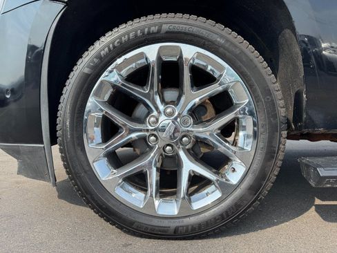 Used 2018 Cadillac Escalade Platinum AWD/4WD image 13