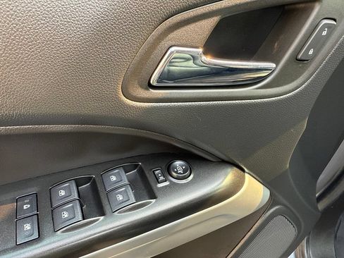 Used 2022 Chevrolet Colorado ZR2 AWD/4WD image 22