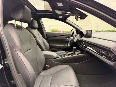 Certified 2025 Honda Accord Sport image 13