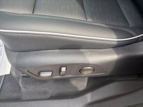 New 2026 Buick Enclave Sport Touring image 18