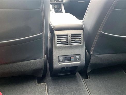 Used 2023 Mitsubishi Outlander SEL AWD/4WD image 30