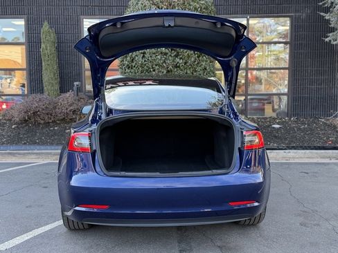 Used 2023 Tesla Model 3 Standard Range image 17