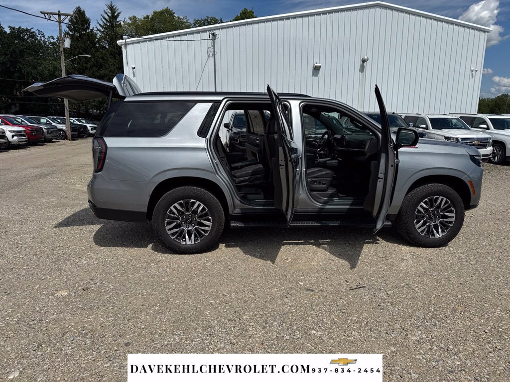 Used 2025 Chevrolet Tahoe Z71 w/ Comfort Package AWD/4WD image 37