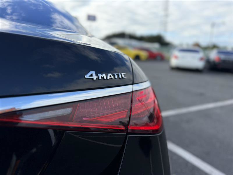 Used 2022 Mercedes-Benz S 580 4MATIC Sedan w/ Rear Seat Package image 9