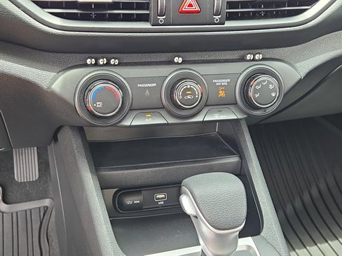 Used 2024 Kia Forte LXS w/ LXS Technology Package FWD image 27