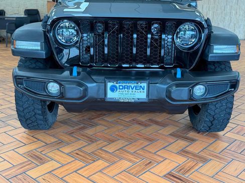 Used 2023 Jeep Wrangler Unlimited w/ Sun & Screen Package AWD/4WD image 21