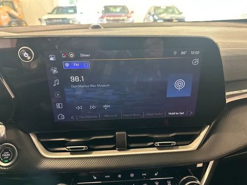 Used 2025 Chevrolet Equinox LT w/ Convenience Package II FWD image 21