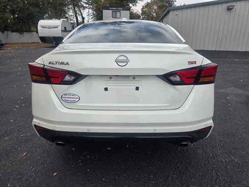 Used 2024 Nissan Altima 2.5 SR w/ SR Premium Package image 4