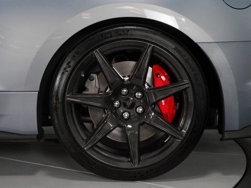 Used 2022 Ford Mustang Shelby GT500 w/ Carbon Fiber Track Pack RWD image 18