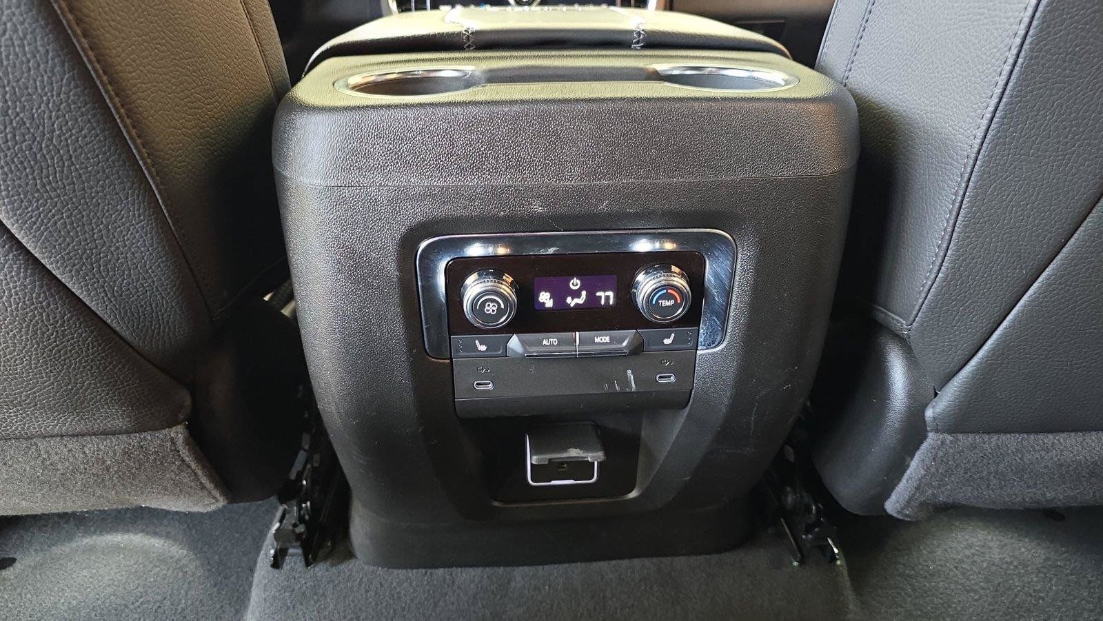 Used 2025 GMC Yukon Denali AWD/4WD image 20