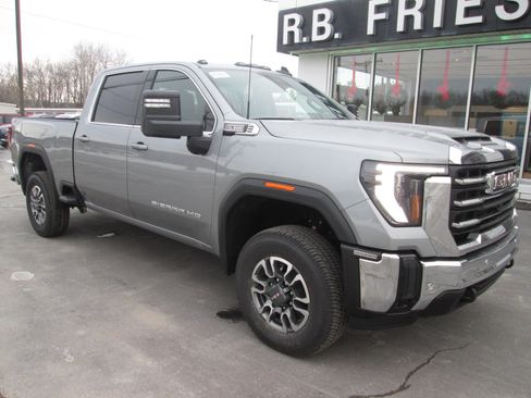 New 2026 GMC Sierra 2500 SLE w/ SLE Value Package; image 7