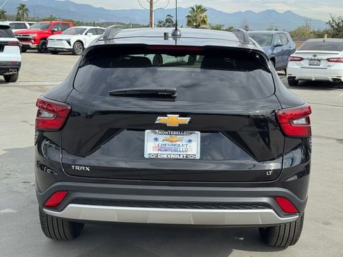 New 2026 Chevrolet Trax LT image 4
