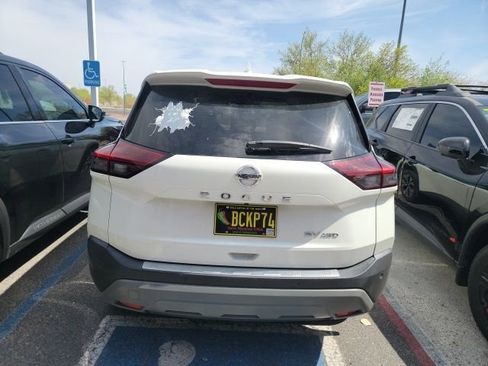 Certified 2021 Nissan Rogue SV image 10