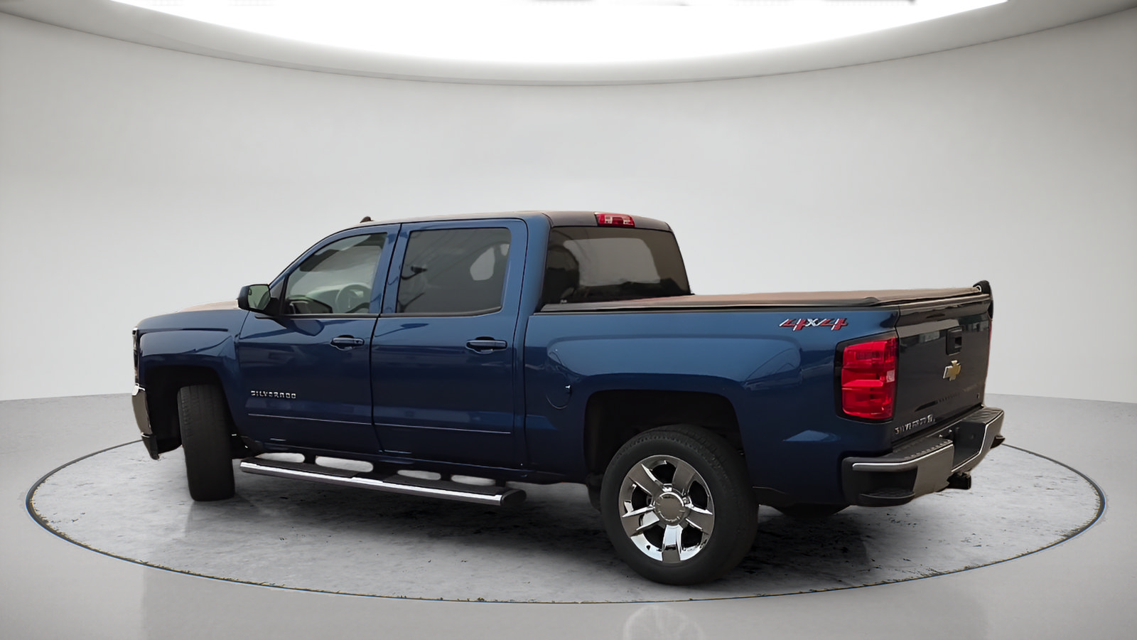 Used 2018 Chevrolet Silverado 1500 LT w/ LT Eassist Package AWD/4WD image 10