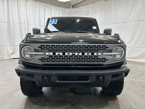 Used 2025 Ford Bronco Badlands image 4