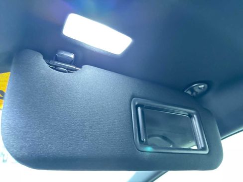 Used 2025 Toyota Camry SE w/ Convenience Package image 32