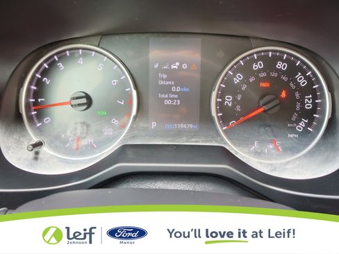 Used 2020 Toyota RAV4 XLE Premium image 20