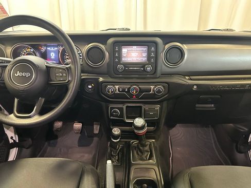 Used 2021 Jeep Wrangler Sport AWD/4WD image 10