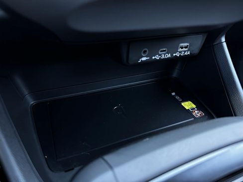 Used 2024 Subaru Crosstrek 2.5i Limited w/ Crosstrek Mirror Package image 17