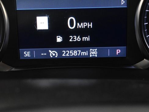 Used 2023 GMC Acadia SLT w/ Preferred Package image 26