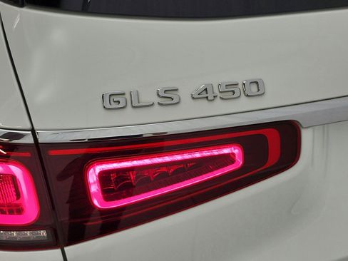 Used 2023 Mercedes-Benz GLS 450 4MATIC image 23