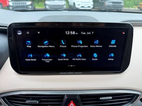 Used 2021 Hyundai Santa Fe Limited AWD/4WD image 18