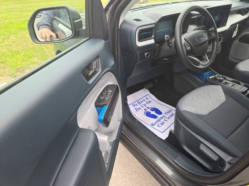 New 2026 Ford Maverick XLT FWD image 6