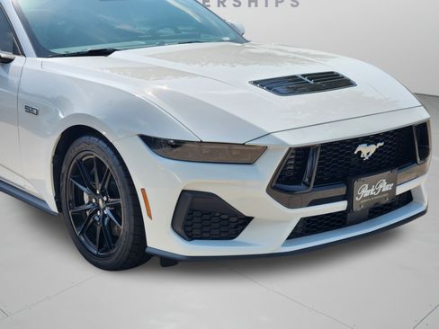 Used 2026 Ford Mustang GT Premium RWD image 31