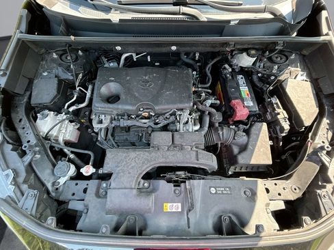Used 2020 Toyota RAV4 XLE FWD image 31
