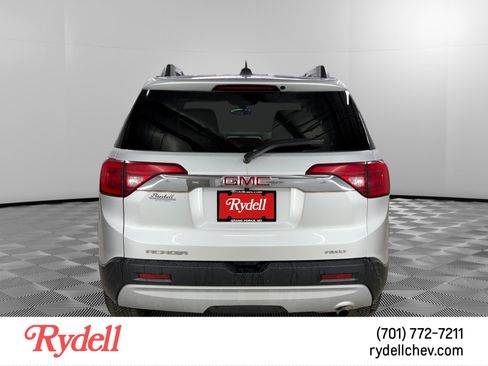 Used 2018 GMC Acadia SLE AWD/4WD image 4