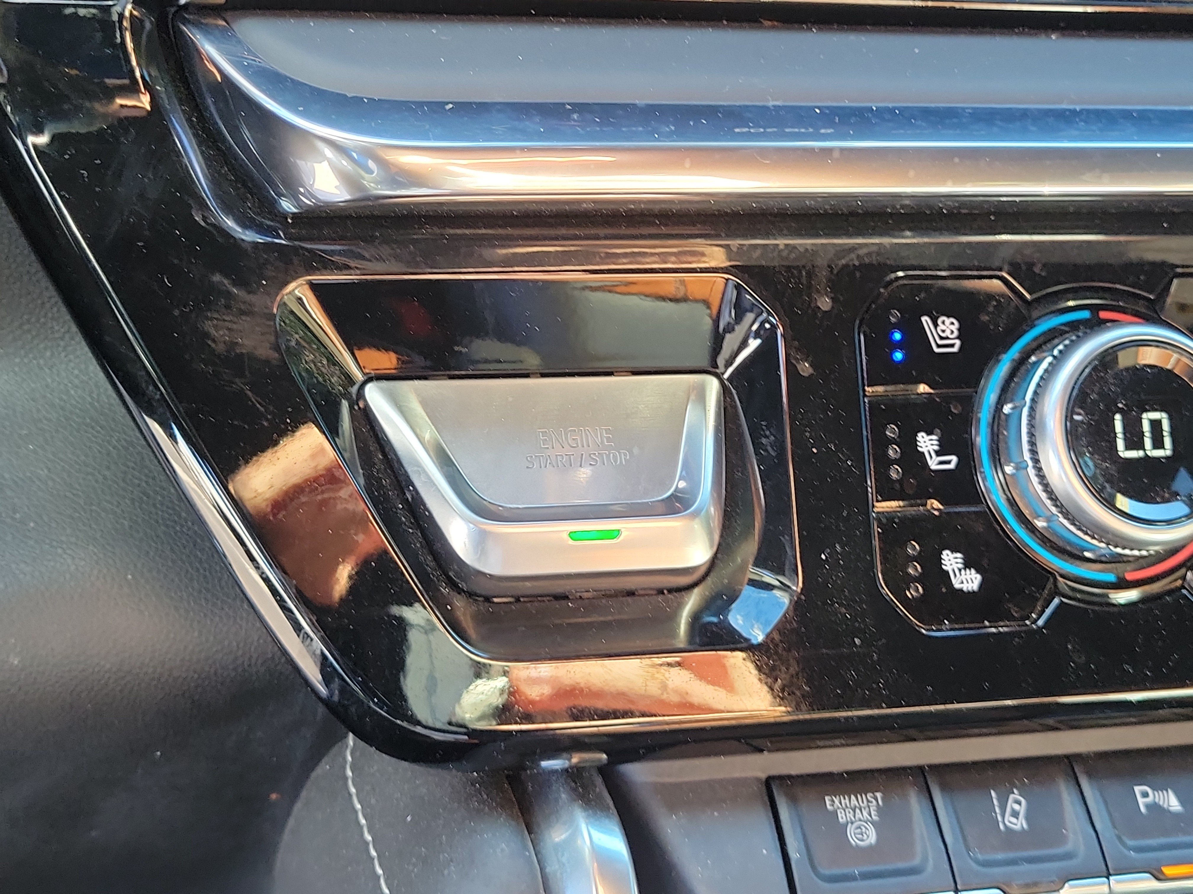 Used 2024 GMC Sierra 2500 Denali Ultimate AWD/4WD image 29