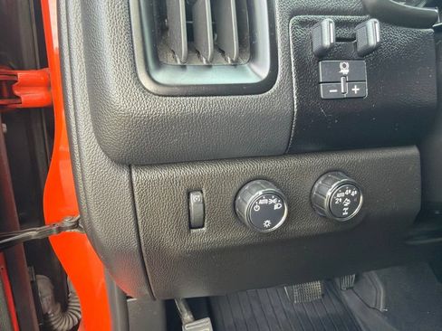 Used 2020 Chevrolet Colorado ZR2 AWD/4WD image 17