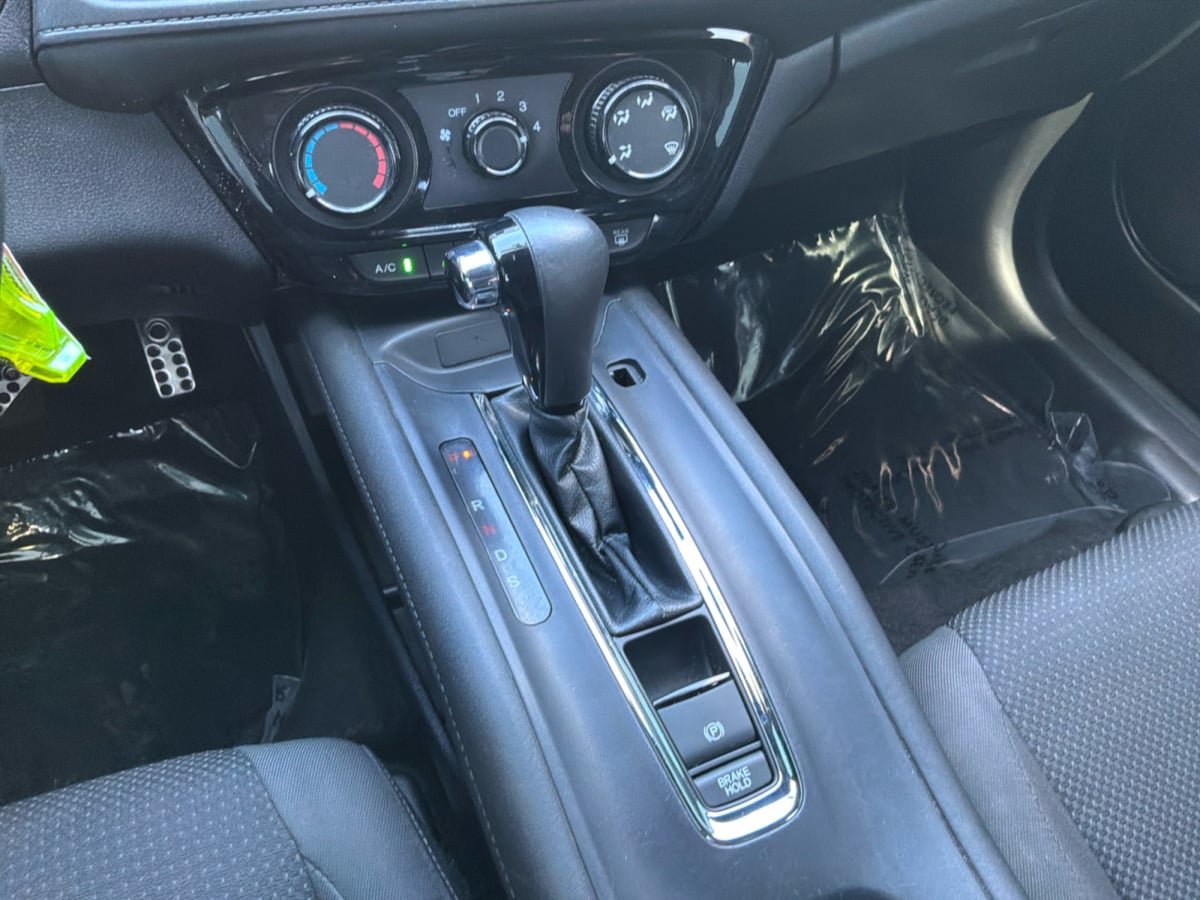 Used 2021 Honda HR-V Sport image 16