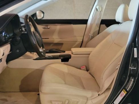 Used 2013 Lexus ES 350 w/ Luxury Pkg image 13