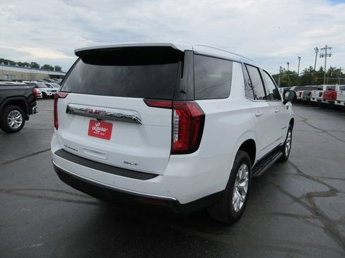 Used 2024 GMC Yukon SLT w/ SLT Luxury Package AWD/4WD image 6