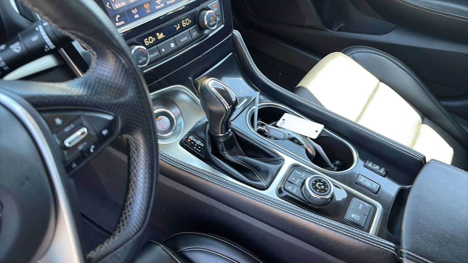 Used 2023 Nissan Maxima SV w/ Floor Mat Group FWD image 13