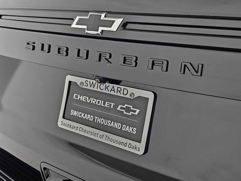 Used 2024 Chevrolet Suburban RST w/ Luxury Package image 14