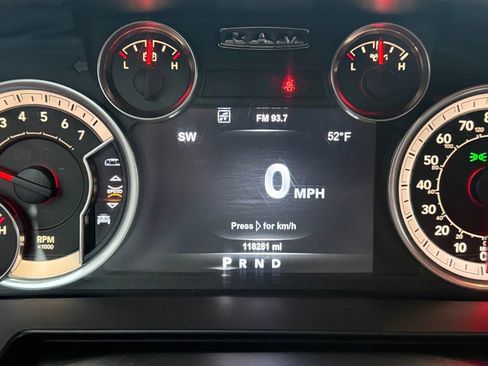 Used 2015 RAM 1500 Laramie w/ Convenience Group image 16