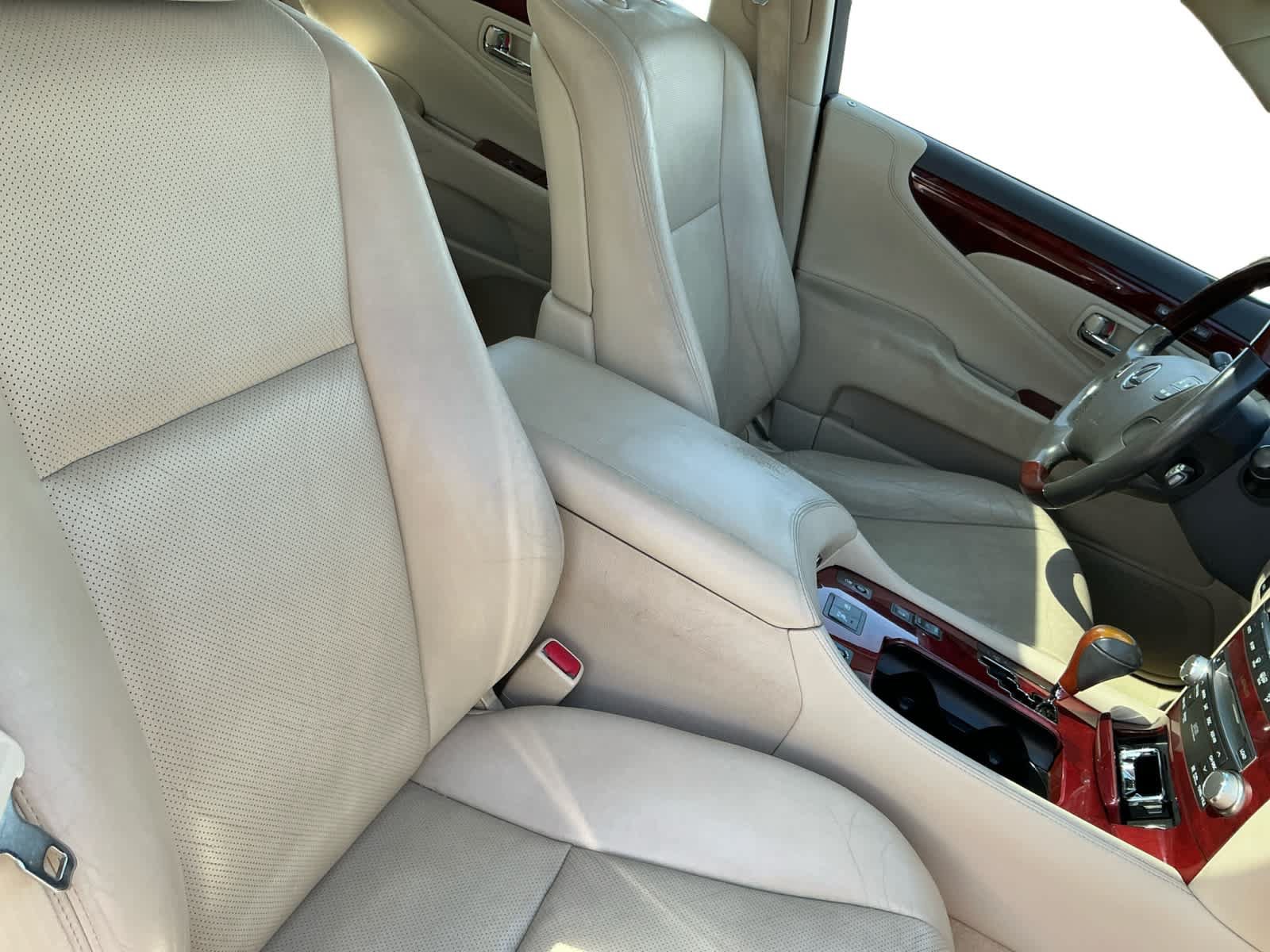 Used 2011 Lexus LS 460 w/ Luxury Value Edition RWD image 12