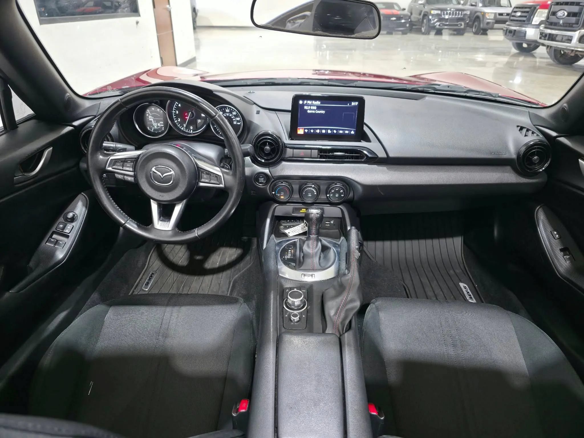 Used 2018 MAZDA MX-5 Miata Sport RWD image 11