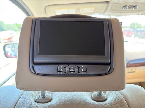 Used 2015 Nissan Armada Platinum AWD/4WD image 21