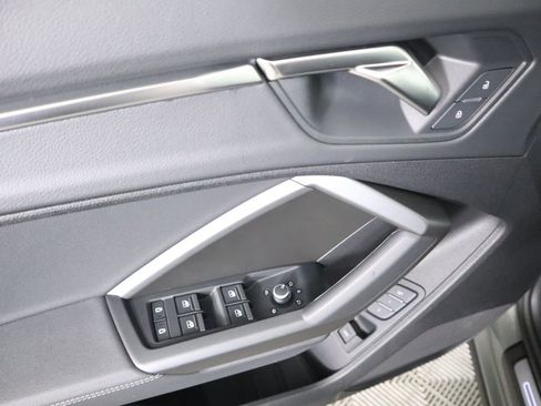 Used 2025 Audi Q3 2.0T Premium w/ Convenience Package image 25