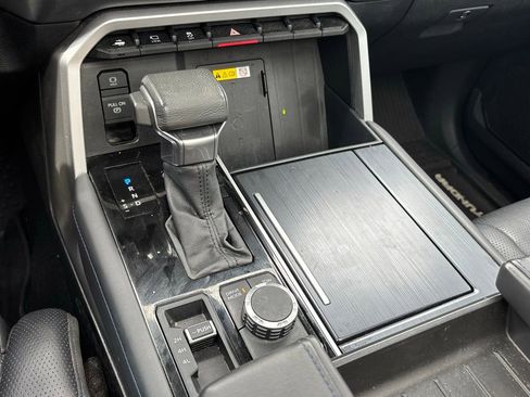 Used 2023 Toyota Tundra Platinum AWD/4WD image 15