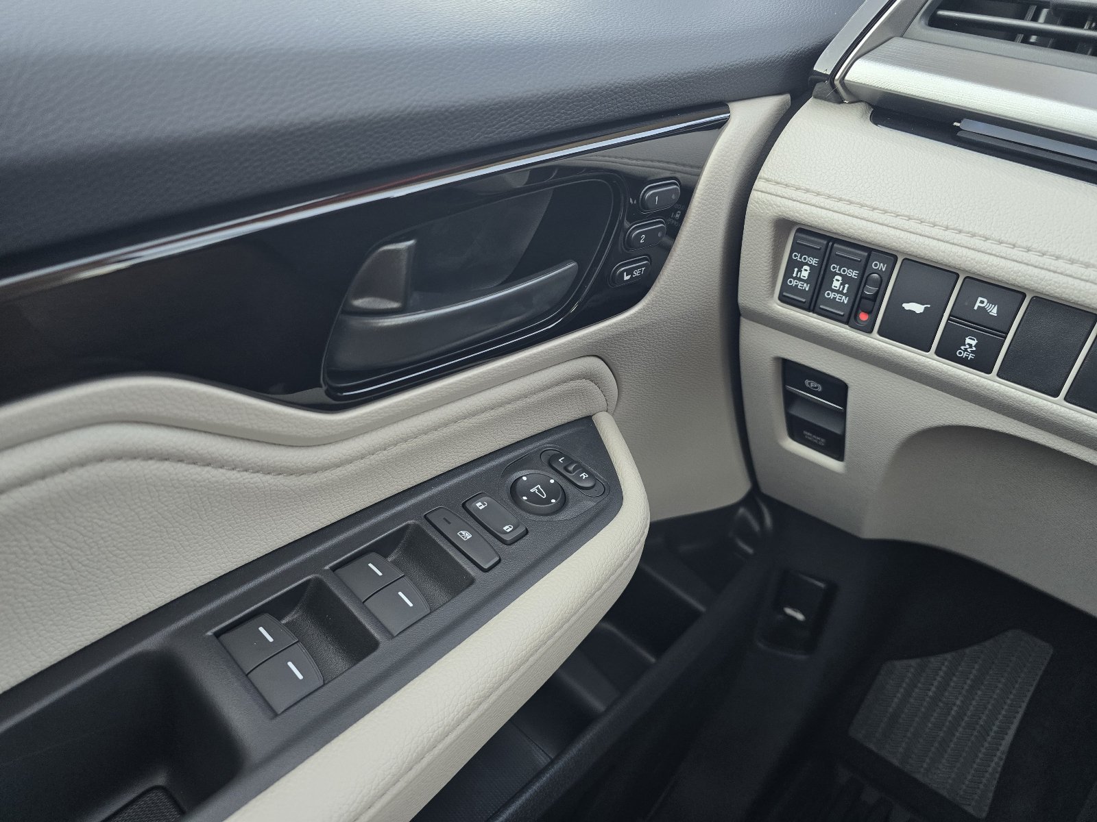 New 2027 Honda Odyssey Touring image 22