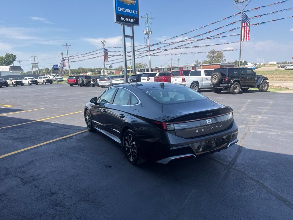Used 2025 Hyundai Sonata SEL FWD image 7