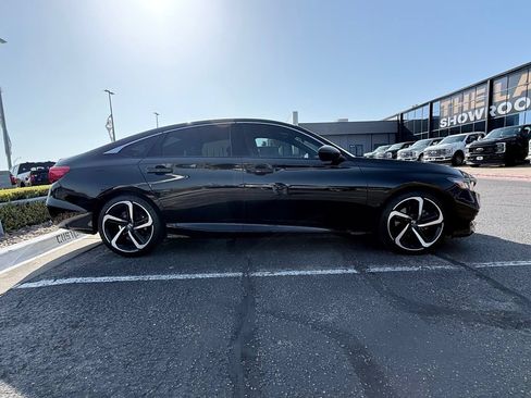 Used 2019 Honda Accord Sport image 4